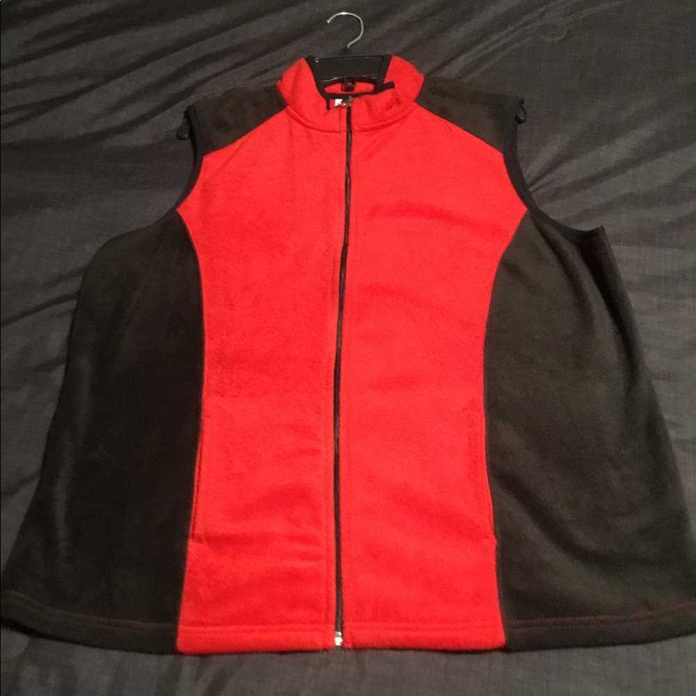 Women's fleece vest